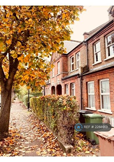 3 Bedroom Flat To Rent In Warner Road, London, E17