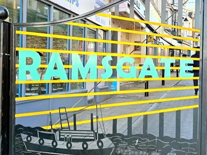 2 Bedroom Flat To Rent In Harbour Street, Ramsgate, CT11