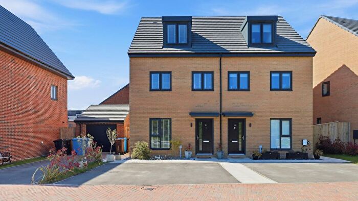 3 Bedroom Semi-Detached House For Sale In Hull, Hull, HU7
