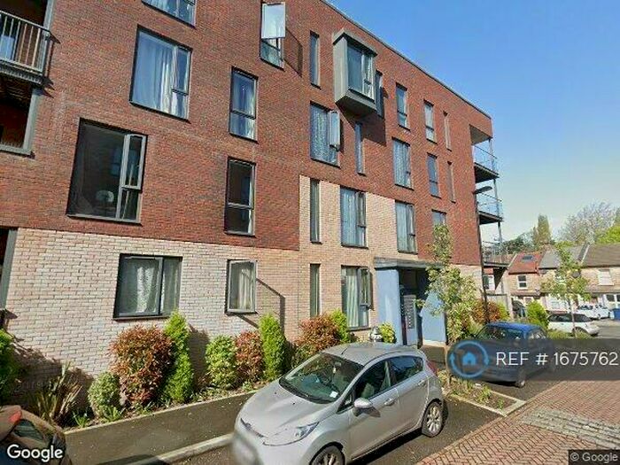 Studio To Rent In Billroth Court, London, NW9