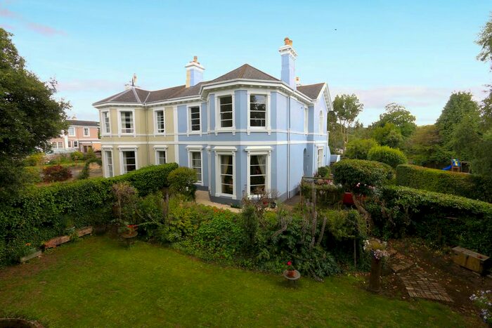 2 Bedroom Flat To Rent In Forde Park, Newton Abbot, TQ12