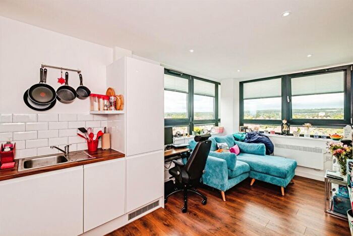 1 Bedroom Flat For Sale In Strand Parade, Goring-By-Sea, Worthing, BN12