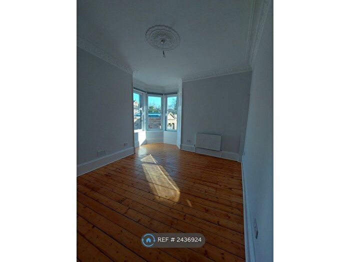 3 Bedroom Flat To Rent In Townhead Terrace, Paisley, PA1