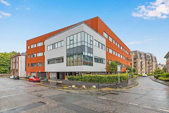 3 Bedroom Flat For Sale In / Logie Green Road, Edinburgh, EH7