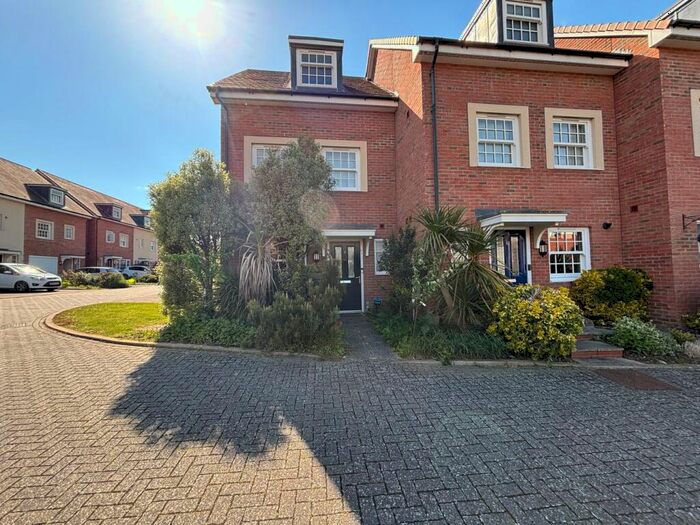 3 Bedroom End Of Terrace House To Rent In Princes Court, Royston, SG8