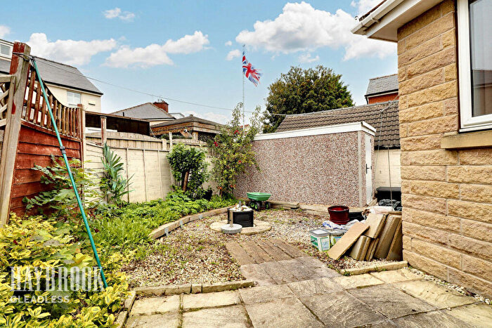 2 Bedroom Detached Bungalow For Sale In Hollinsend Road, Sheffield, S12