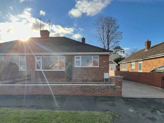 2 Bedroom Property To Rent In Mill View, Waltham, DN37