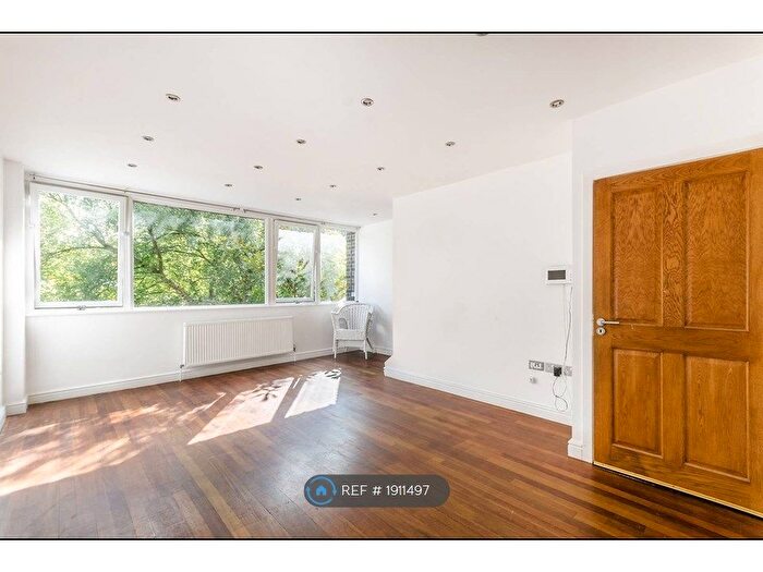 4 Bedroom Terraced House To Rent In Sydcote, London, SE21