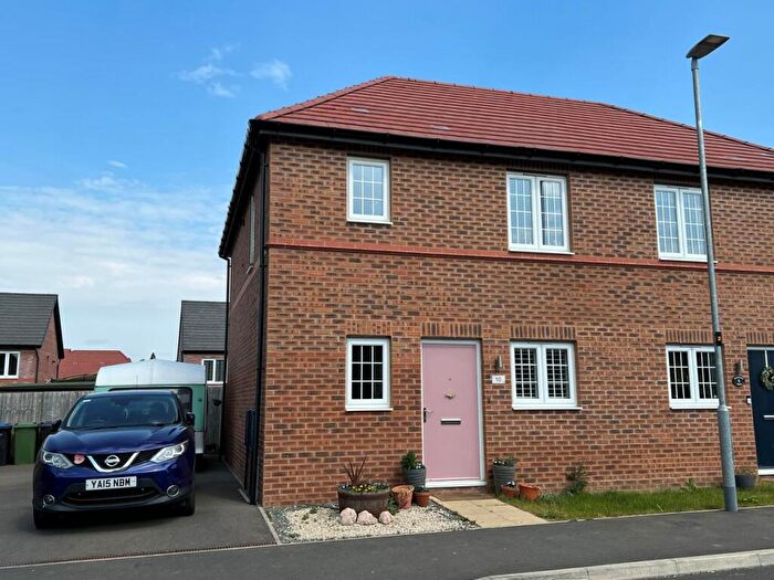 3 Bedroom Semi-Detached House For Sale In Queensferry Drive, Market Harborough, LE16