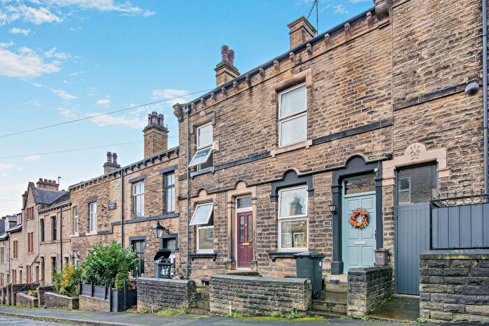 4 Bedroom Terraced House For Sale In High Street, Brighouse, West Yorkshire, HD6