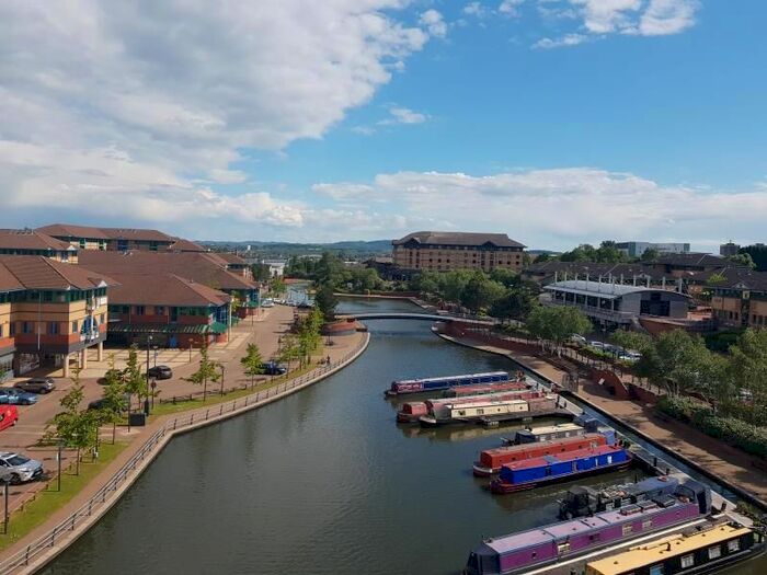 2 Bedroom Flat To Rent In Waterfront West, Brierley Hill, DY5