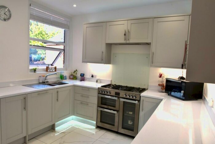 3 Bedroom Semi-Detached House To Rent In Lower Grove Road, Havant, PO9