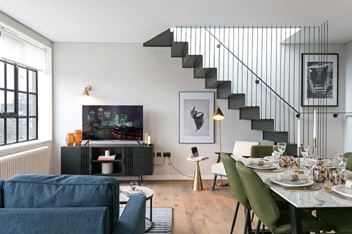 2 Bedroom Flat To Rent In Clink Street, London, SE1