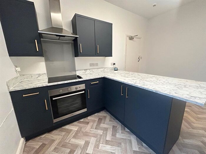 2 Bedroom Maisonette To Rent In Langdale Road, Scarborough, YO12
