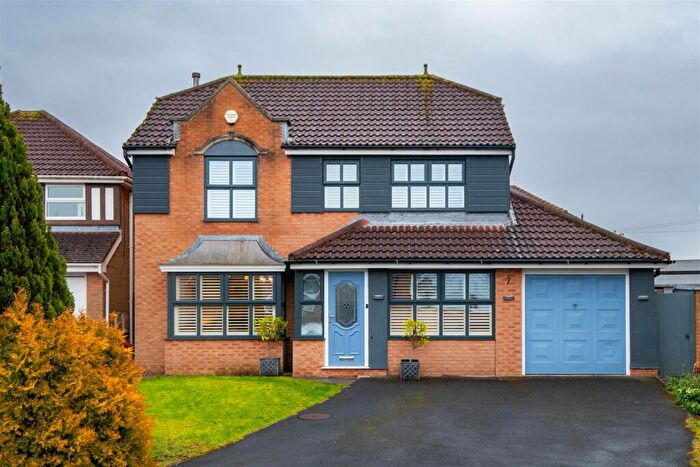 4 Bedroom Detached House For Sale In Bluebell Close, Whittle-Le-Woods, Chorley, PR6