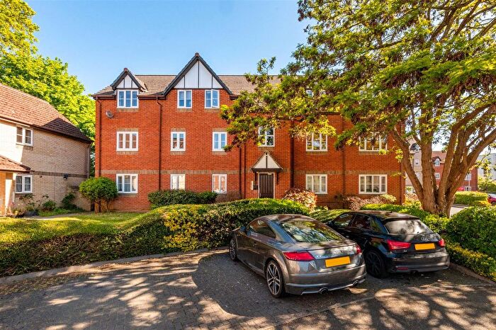 1 Bedroom Flat For Sale In Rembrandt Way, Reading, RG1