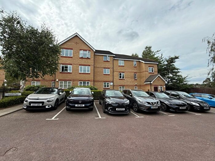 2 Bedroom Apartment To Rent In Coltswood Court, Southgate, N14