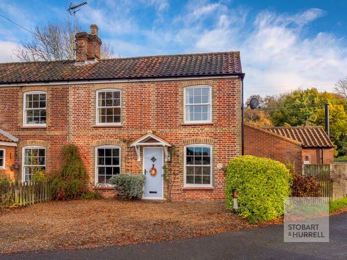 3 Bedroom End Of Terrace House For Sale In Woodsend Cottage, Aylsham Road, Swanton Abbott, Norfolk, NR10