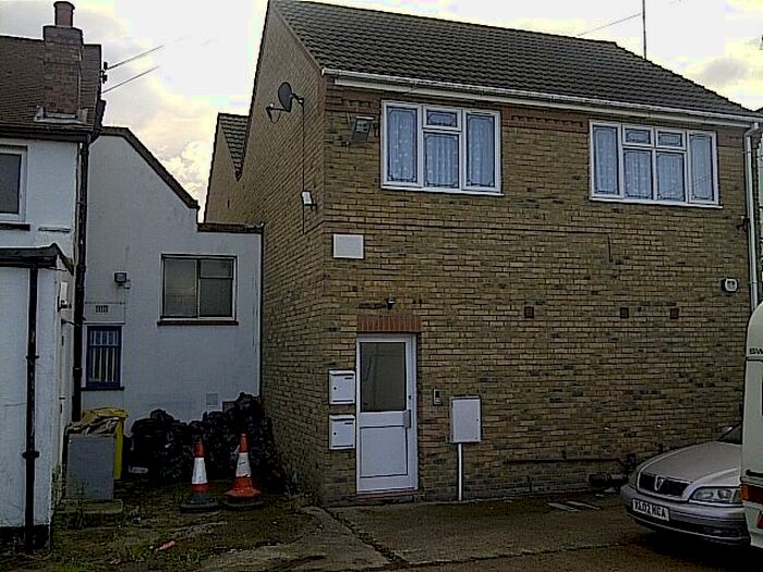1 Bedroom Flat To Rent In High Road, Benfleet, Essex SS7