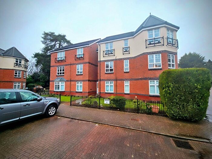 2 Bedroom Flat For Sale In Thorpe Court, Solihull, B91
