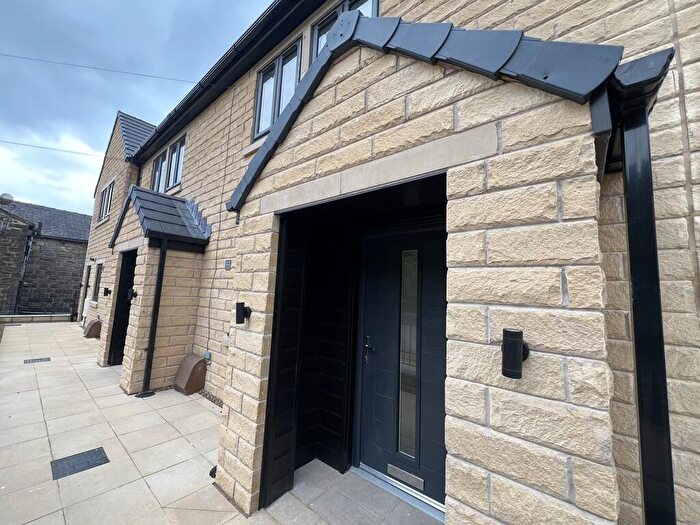 3 Bedroom Terraced House For Sale In Burnley Road, Todmorden, OL14