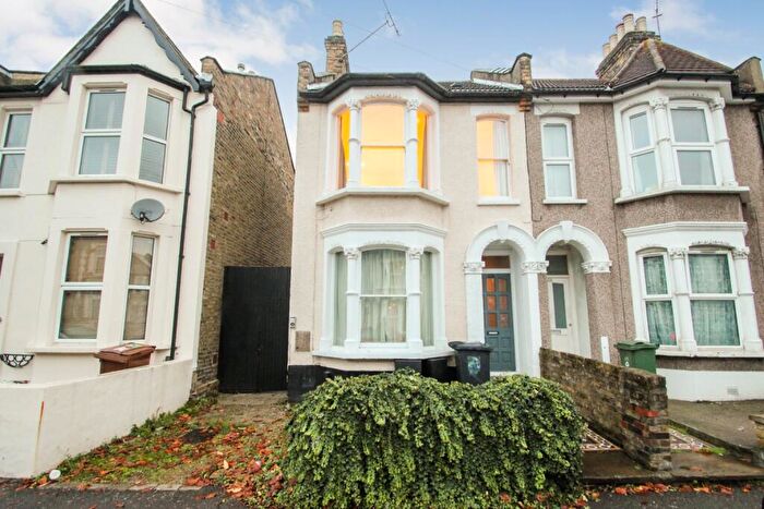 1 Bedroom Flat To Rent In Millais Road, London, Greater London, E11