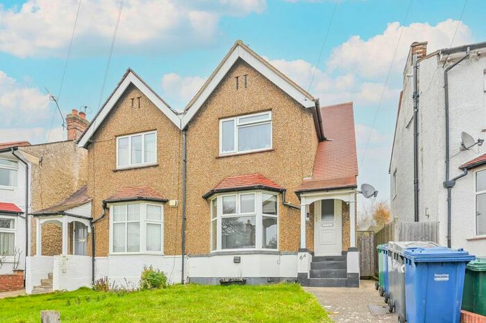 1 Bedroom Flat To Rent In Shakespeare Road, Mill Hill, London, NW7