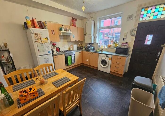 4 Bedroom Terraced House To Rent In Welton Grove, Leeds, West Yorkshire, LS6