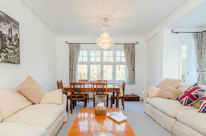 2 Bedroom Flat To Rent In Blakesley Avenue, Ealing Broadway, London, W5