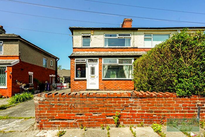3 Bedroom Semi Detached House For Sale In Ebor Street, Burnley, BB10
