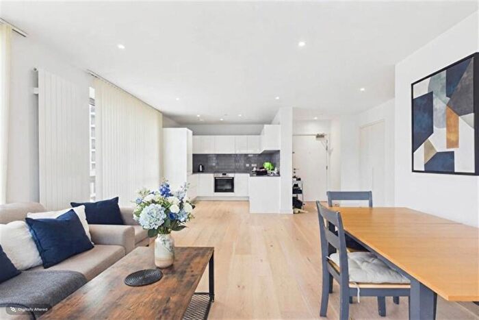 1 Bedroom Flat To Rent In Pendant Court, E16