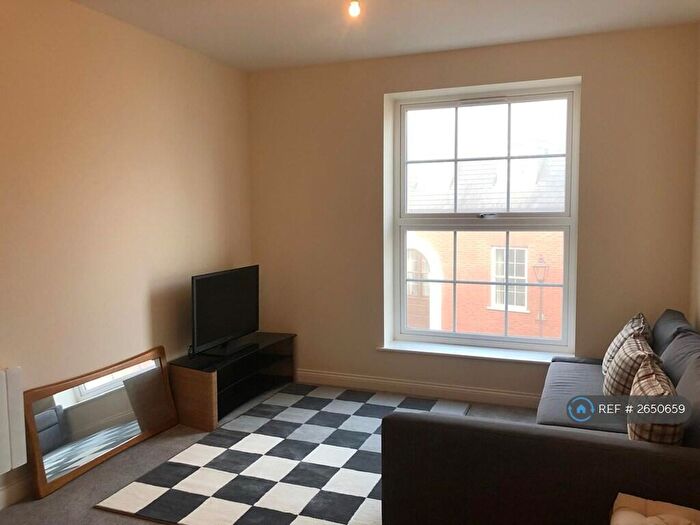 1 Bedroom Flat To Rent In Leasowes House, Solihull, B90