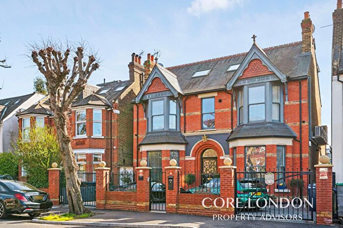 6 Bedroom Detached House For Sale In Madeley Road, London, W5