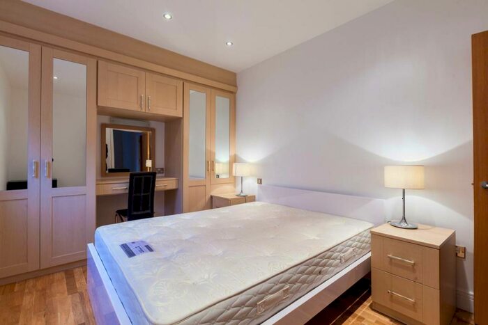 1 Bedroom Flat To Rent In Goswell Road, Clerkenwell, London, EC1V