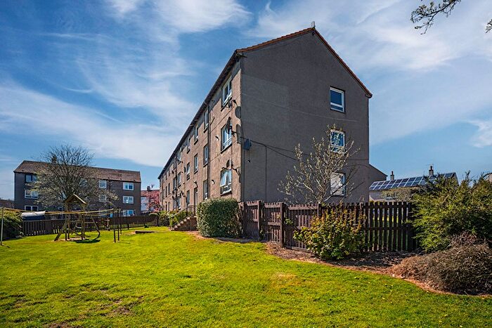 3 Bedroom Flat For Sale In Heathryfold Place, Aberdeen, AB16