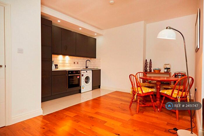 1 Bedroom Flat To Rent In Elmfield Road, Bromley, BR1