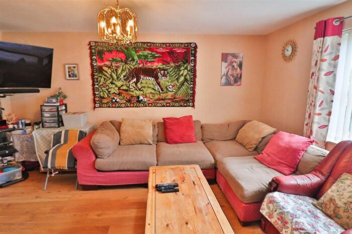 3 Bedroom Detached House For Sale In Emmerson Way, Hadleigh, Ipswich, IP7