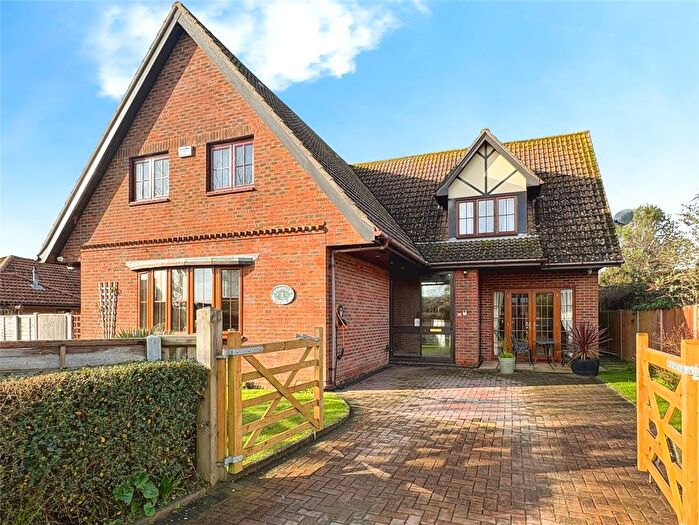 5 Bedroom Detached House For Sale In Farthings Way, Totland Bay, Isle Of Wight, PO39