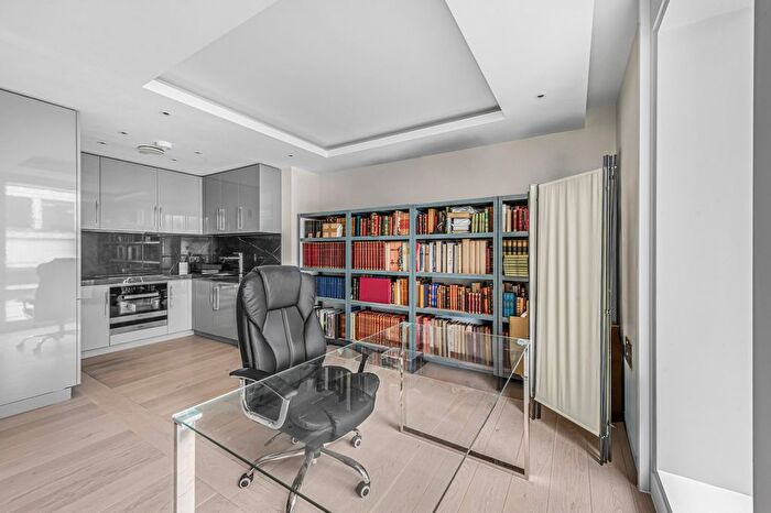 1 Bedroom Flat For Sale In Flat, The Strand London, WC2R