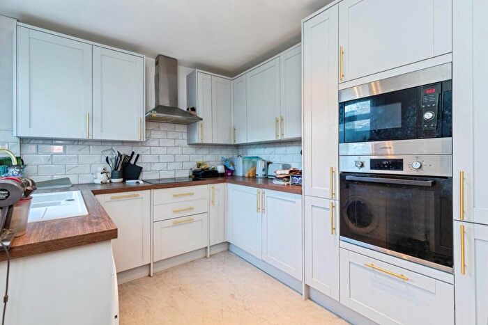 2 Bedroom Semi Detached House For Sale In Jeffery Street, Gillingham, Kent, ME7