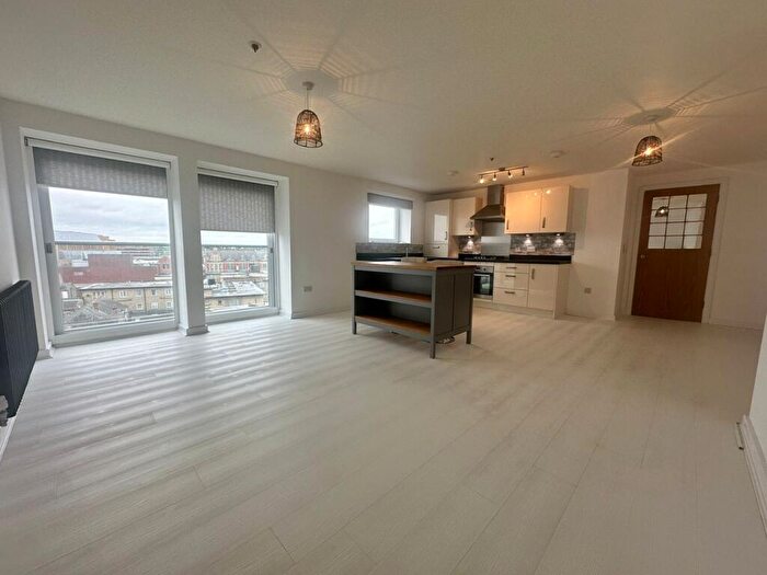 2 Bedroom Apartment To Rent In Broadway, Peterborough, PE1