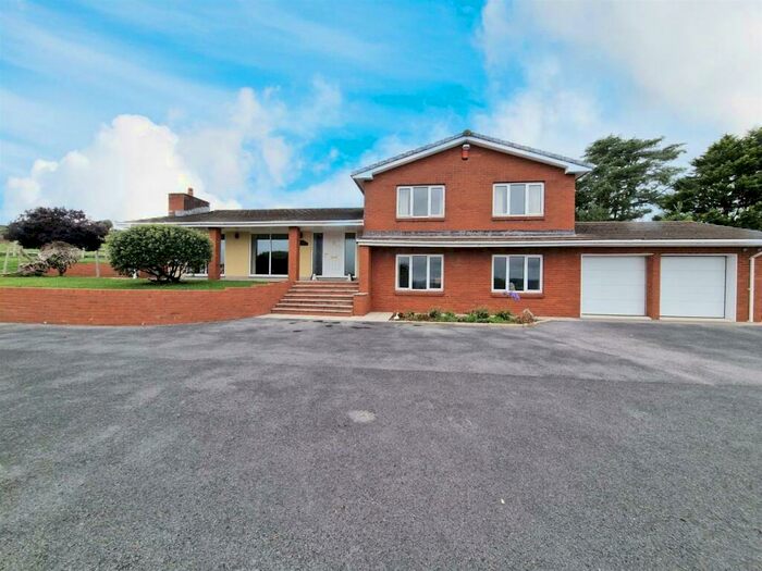 6 Bedroom Detached House For Sale In Ferry Road, Kidwelly, SA17