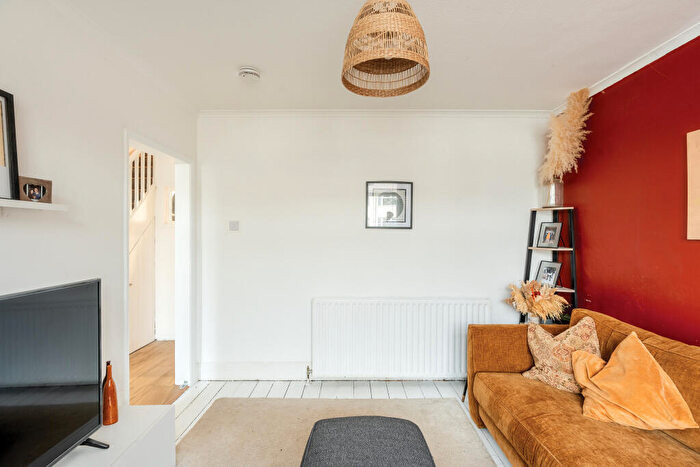 3 Bedroom End Of Terrace House For Sale In Dovercourt Road, Horfield, Bristol, BS7
