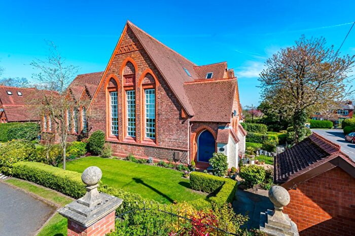 2 Bedroom Mews For Sale In Eddisford Drive, Culcheth, Warrington, Cheshire, WA3