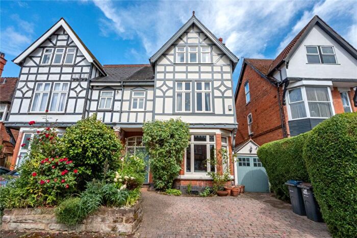 5 Bedroom Semi Detached House For Sale In Grove Avenue, Moseley, Birmingham, B13