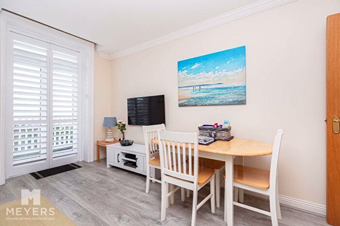 2 Bedroom Flat To Rent In Burlington Mansions, Owls Road, Bournemouth, BH5