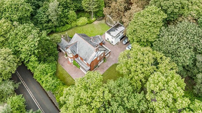 4 Bedroom Detached House For Sale In Dawson Lane, Whittle-Le-Woods, PR6