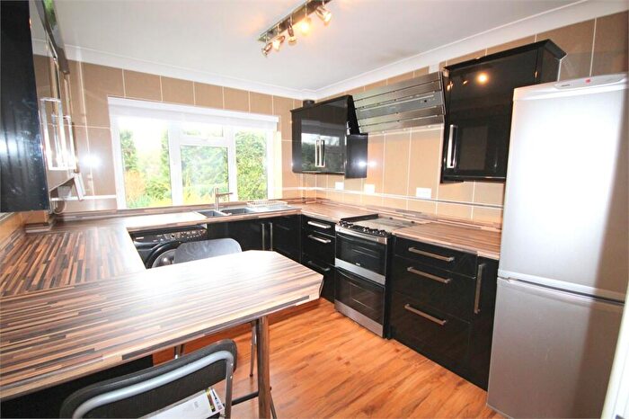 2 Bedroom Flat To Rent In Grassingham Road, Chalfont St Peter, SL9