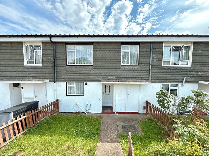 4 Bedroom Terraced House To Rent In Knightswood Close, Edgware, HA8