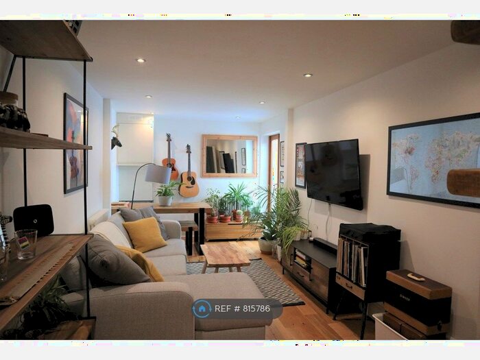 1 Bedroom Flat To Rent In Lansdowne Place, London, SE19